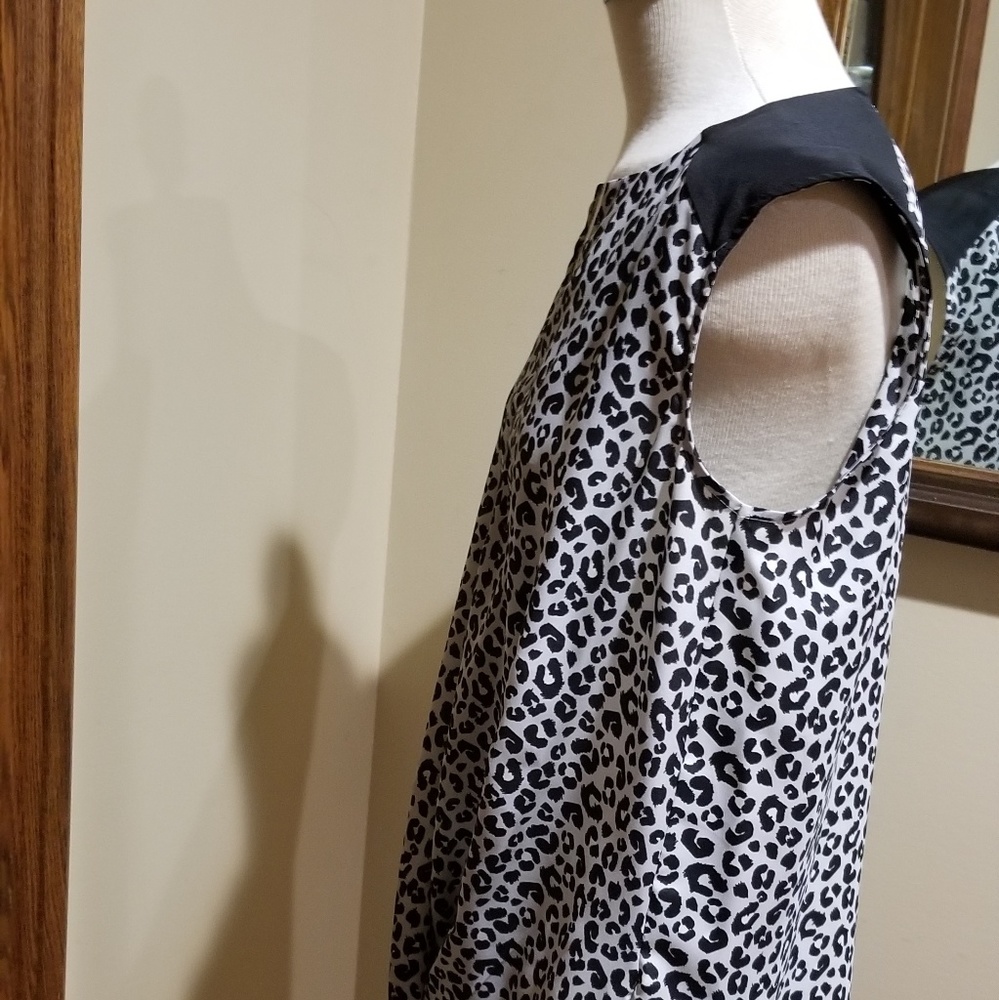 LEOPARD PRINT SLEEVELESS BLOUSE - Picture 5 of 8